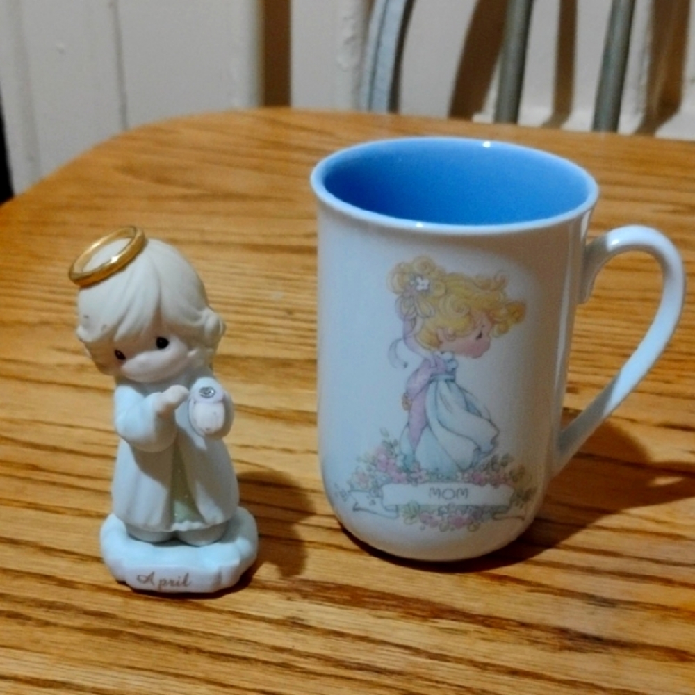 MOM PRECIOUS MOMENTS VINTAGE ITEMS